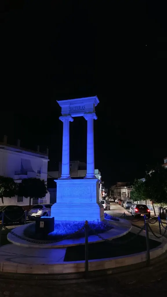 provincia-sevilla-iluminada-azul-dia-daño-cerebral-adquirido