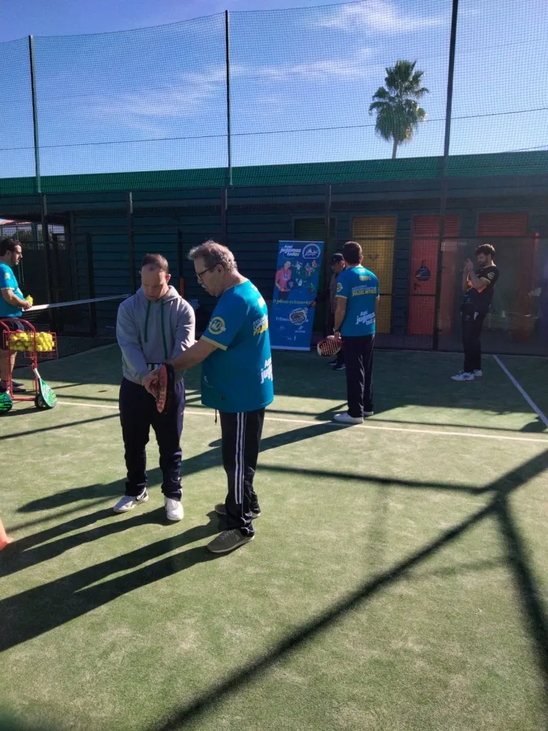 formacion-padel-adaptado-daño-cerebral-adquirido