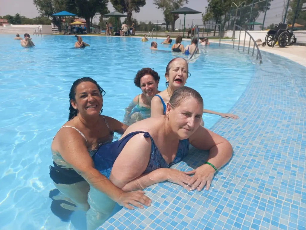 piscina-adaptada-daño-cerebral-adquirido-sevilla-ictus-traumatismo