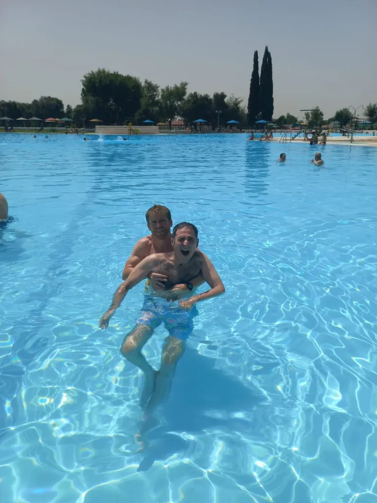 piscina-adaptada-daño-cerebral-adquirido-sevilla-ictus-traumatismo