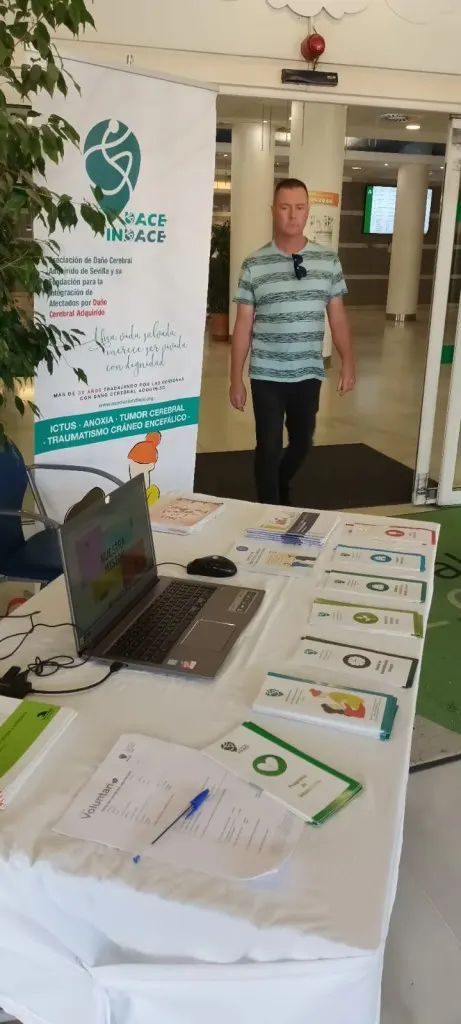 mesas-informativas-daño-cerebral-adquirido-sevilla-dca