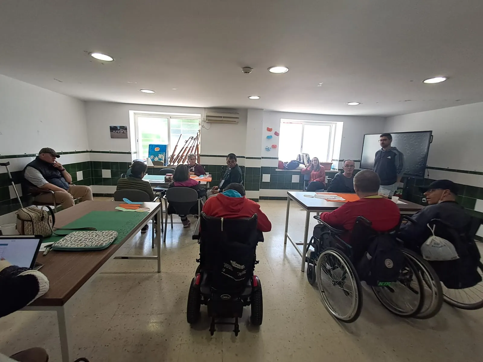 daño-cerebral-sevilla-habilidades-sociales