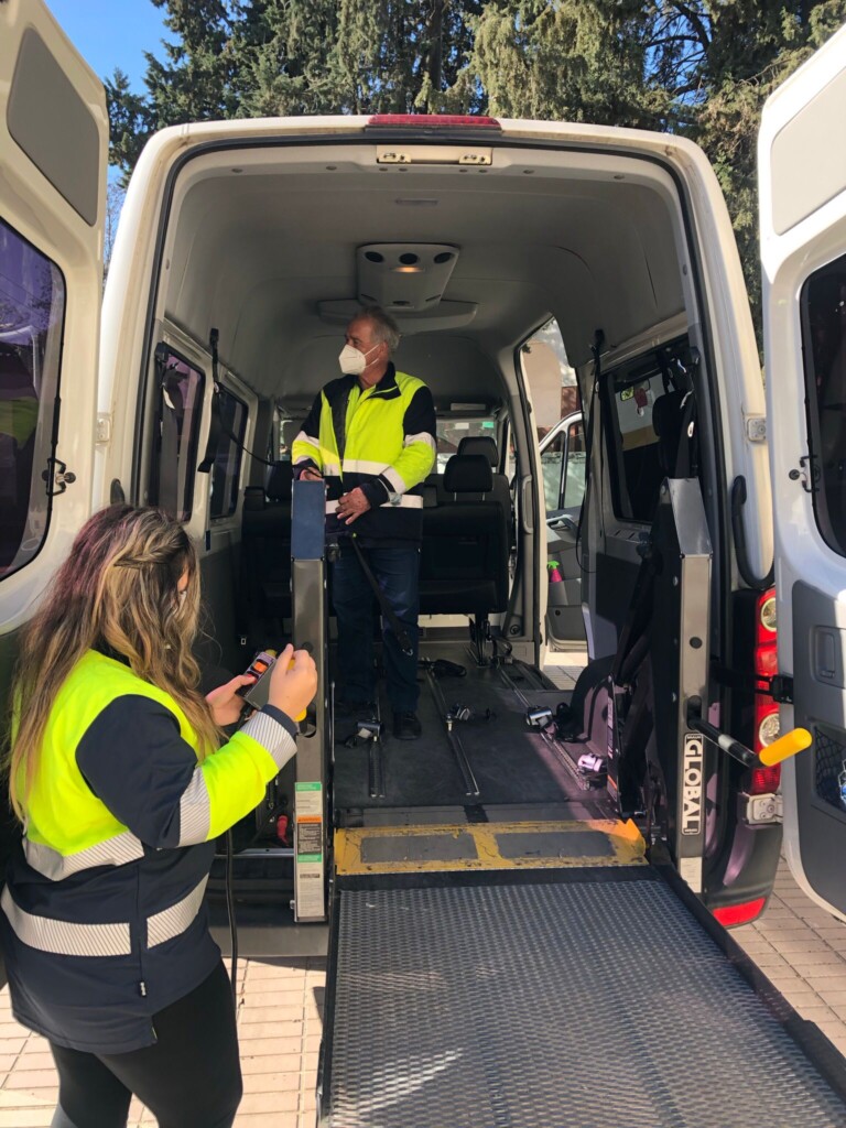 servicio-transporte-daño-cerebral-adquirido-sevilla