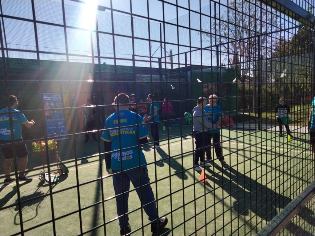formacion-padel-adaptado-daño-cerebral-adquirido